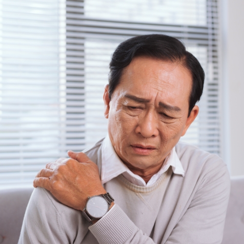 shoulder-pain-relief-hands-of-hope-physical-therapy-Crown-Heights-Brooklyn-Flatbush-Astoria-Woodhaven-Whitestone-Jackson Heights-Queens Village-Manhattan-NY-GA