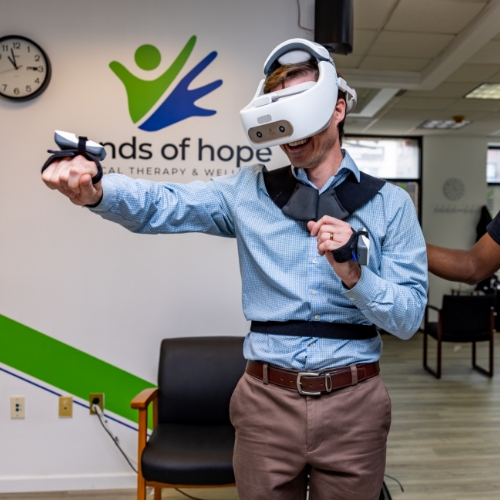 vr-therapy-hands-of-hope-physical-therapy-Morris-Park-NY